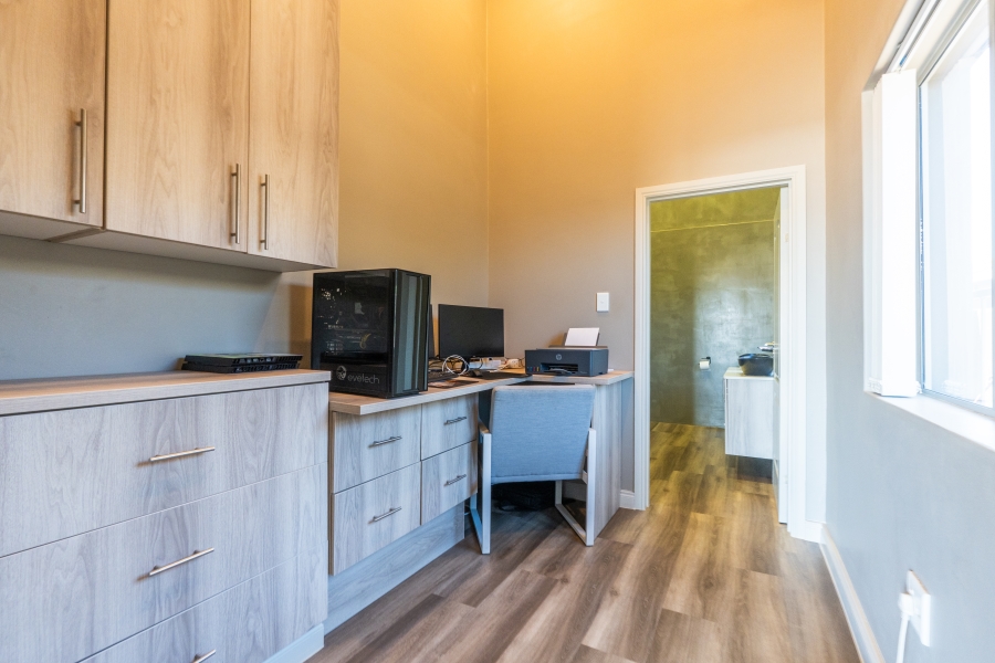 4 Bedroom Property for Sale in Monte Christo Western Cape